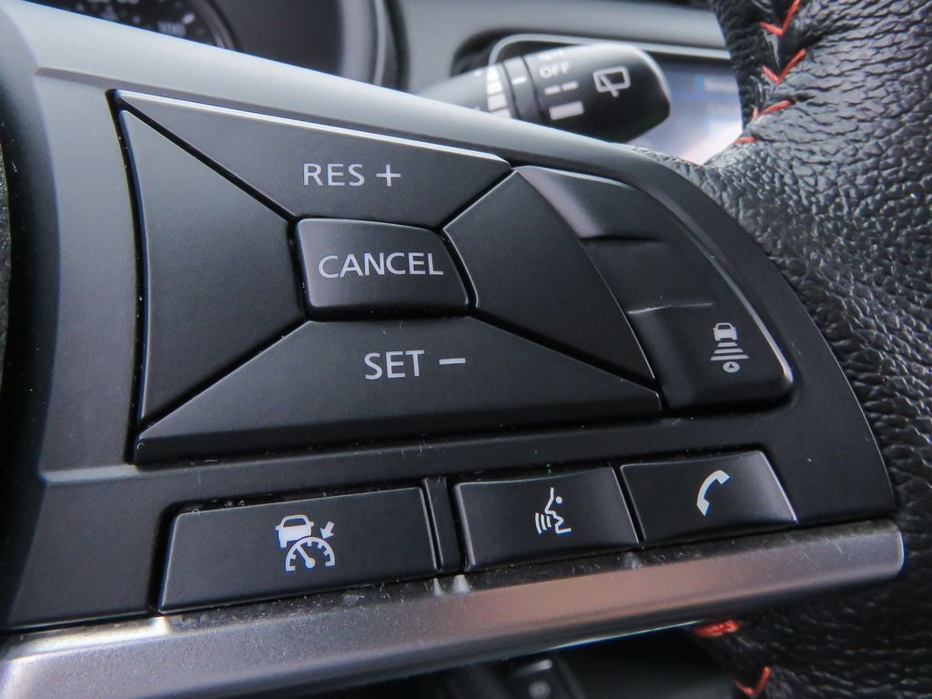 2021 Nissan Kicks SR