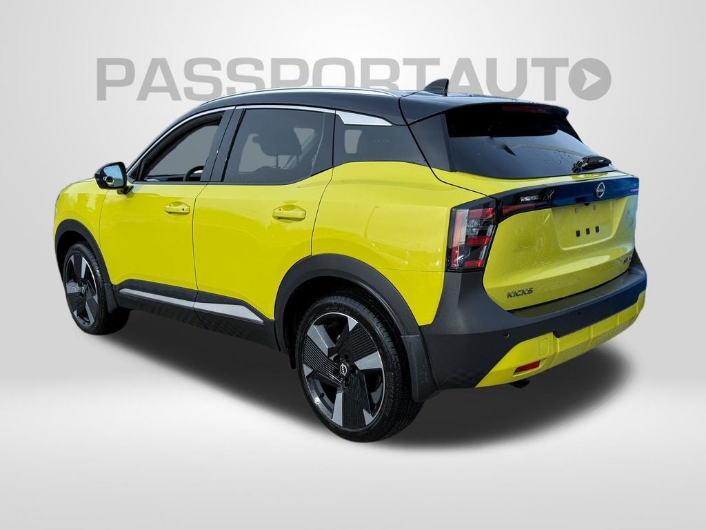 2025 Nissan Kicks SR