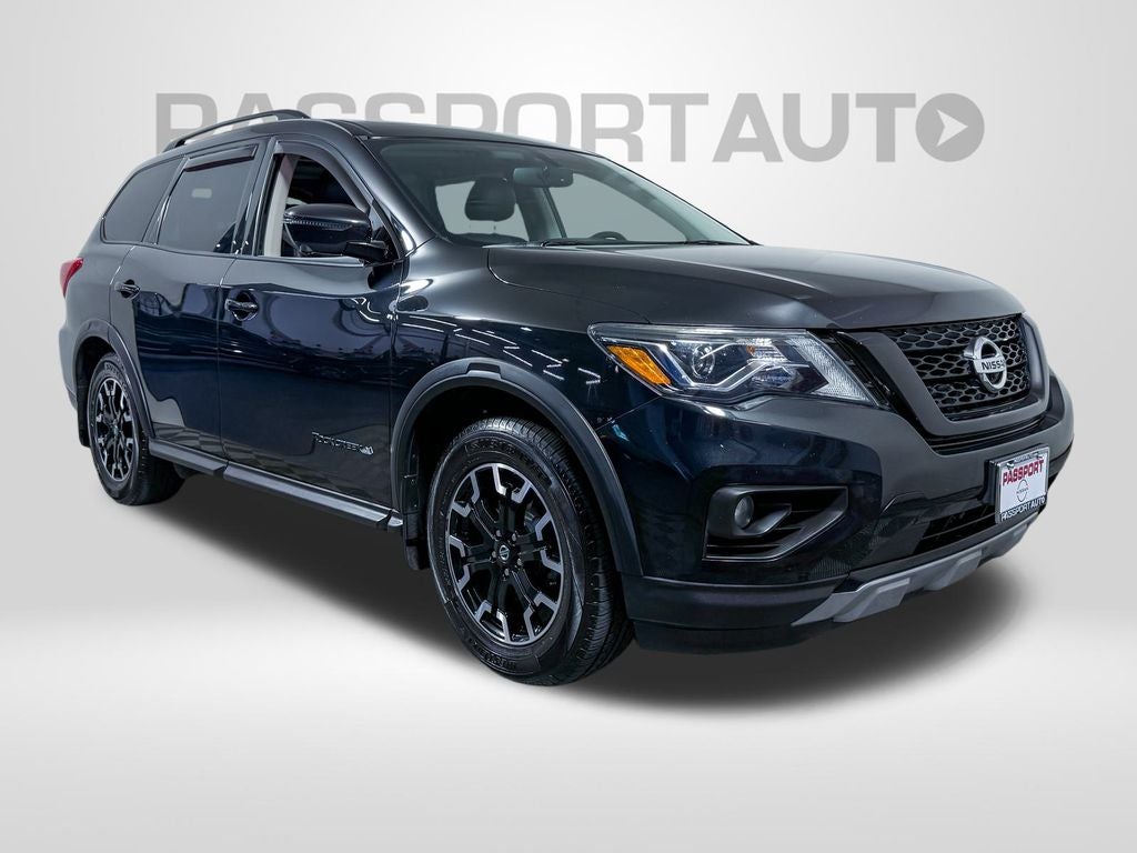 2020 Nissan Pathfinder SL