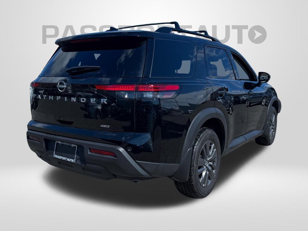 2025 Nissan Pathfinder SV