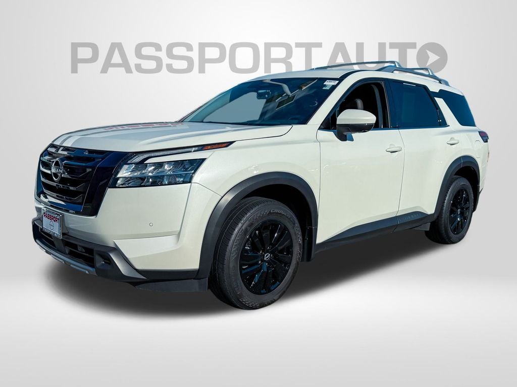 2024 Nissan Pathfinder SL