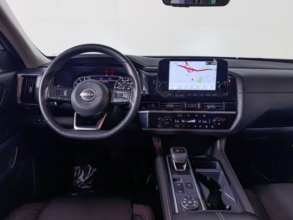 2025 Nissan Pathfinder SL