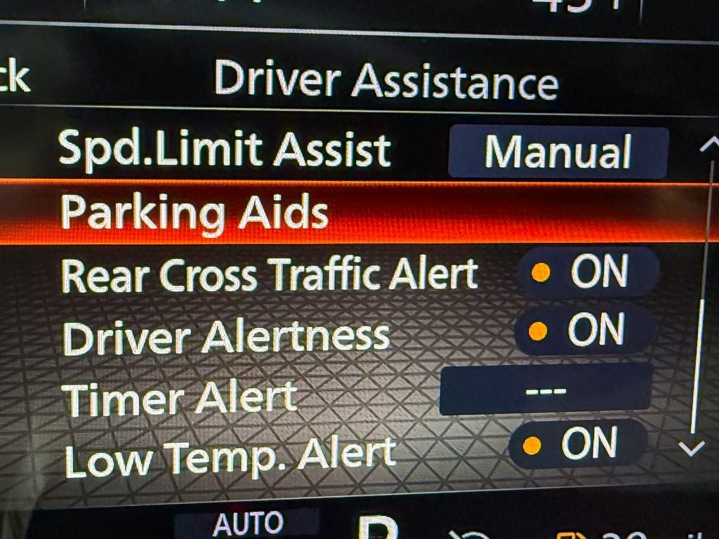 2025 Nissan Pathfinder SL