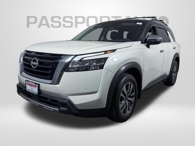 2024 Nissan Pathfinder SL