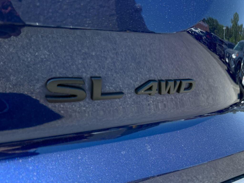 2024 Nissan Pathfinder SL