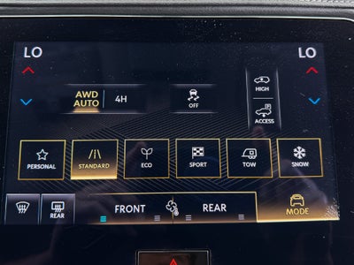 2025 INFINITI QX80 LUXE