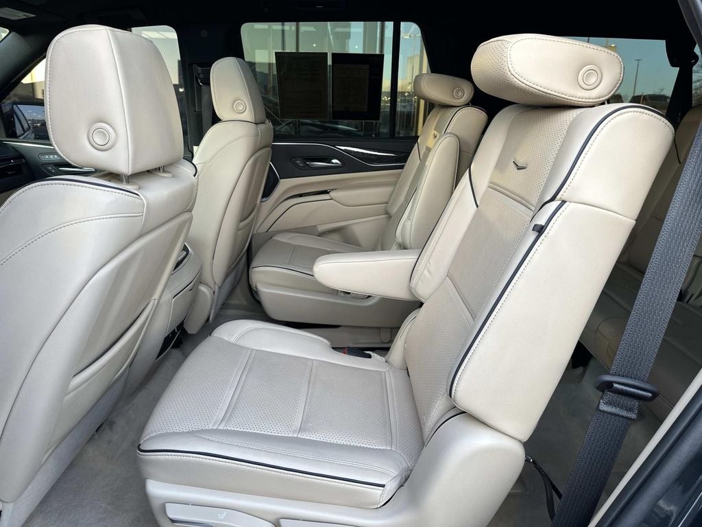 2022 Cadillac Escalade Premium Luxury