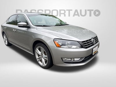 2013 Volkswagen Passat TDI SE w/Sunroof/Nav