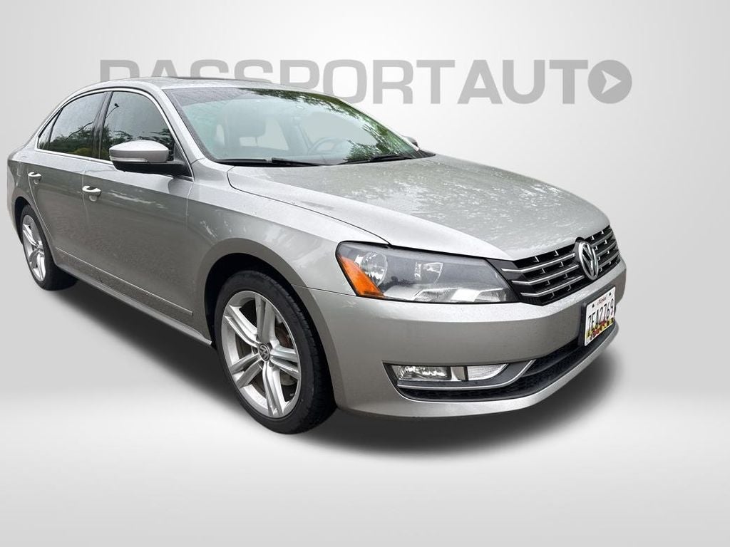 2013 Volkswagen Passat TDI SE w/Sunroof/Nav