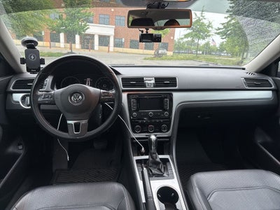 2013 Volkswagen Passat TDI SE w/Sunroof/Nav