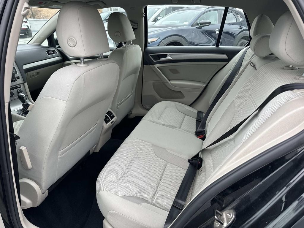 2016 Volkswagen Golf TSI S 4-Door