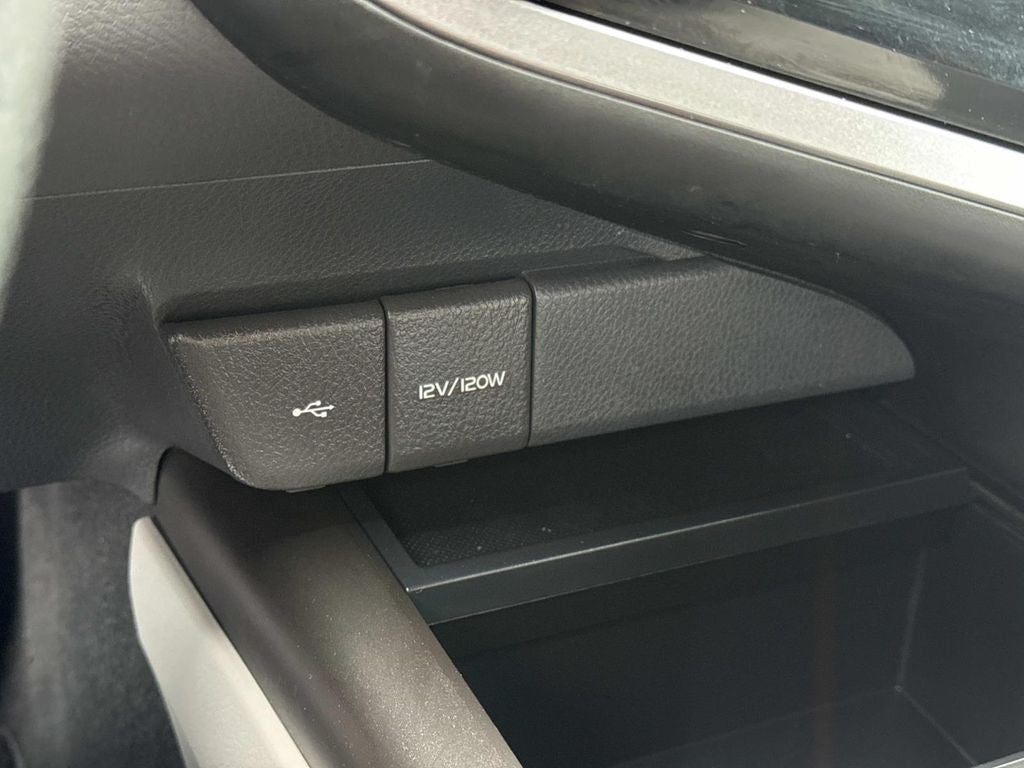 2023 Toyota Camry Hybrid LE