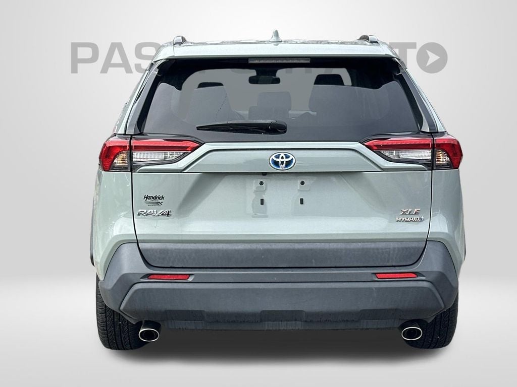 2022 Toyota RAV4 Hybrid XLE