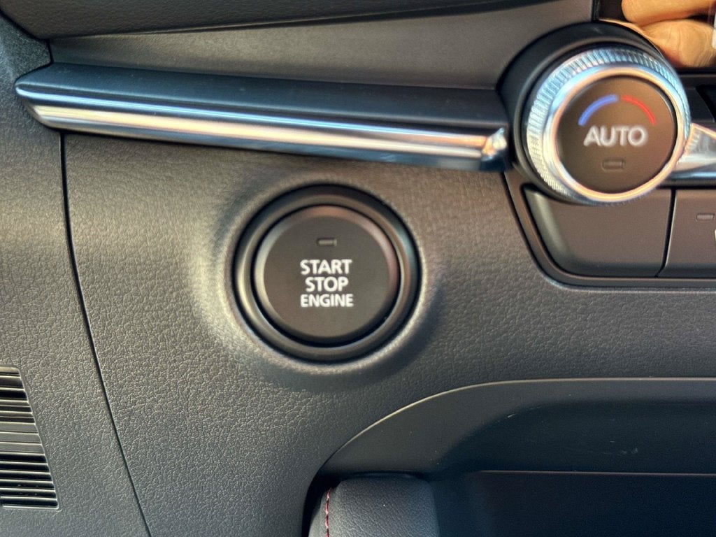 2026 Mazda Mazda3 Hatchback 2.5 S Carbon Edition AWD