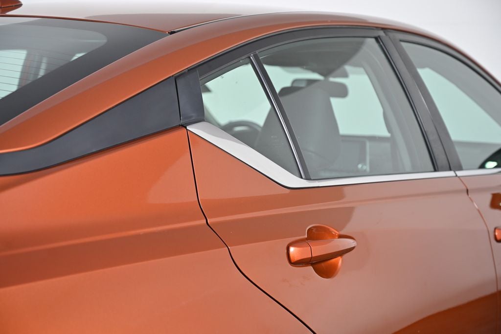 2021 Nissan Altima 2.0 SR