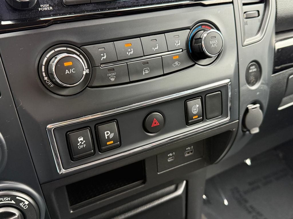 2024 Nissan Titan SV