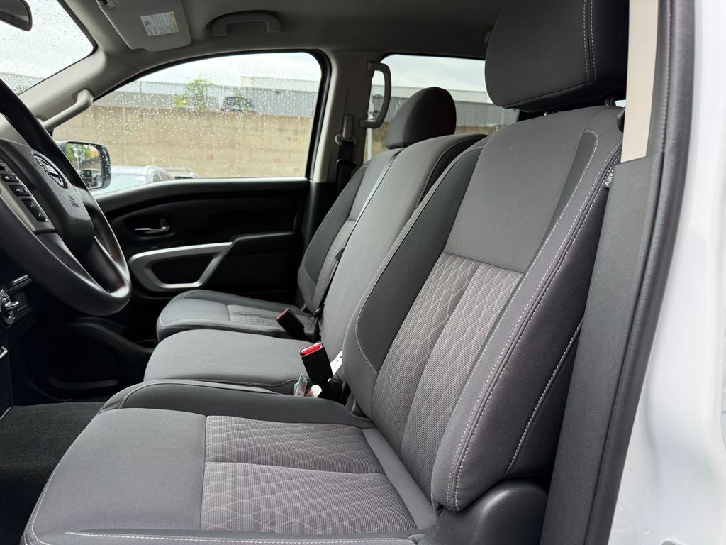 2024 Nissan Titan SV