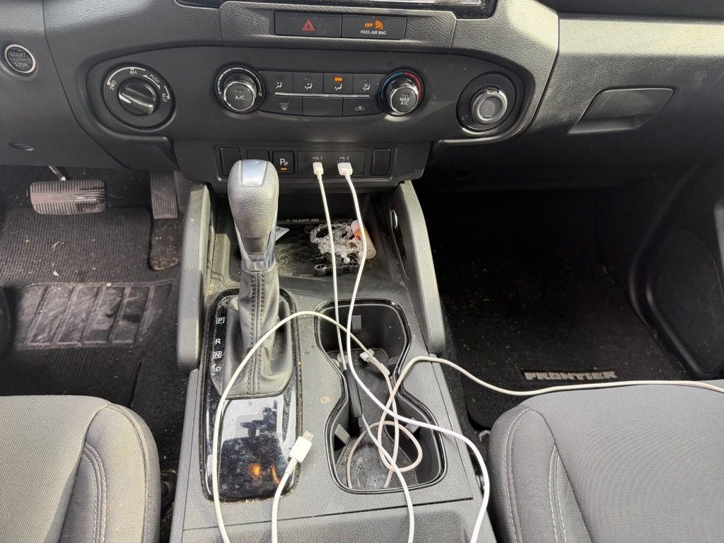 2023 Nissan Frontier SV Midnight Edition