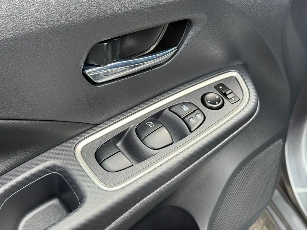 2025 Nissan Versa 1.6 SR Nissan Certified