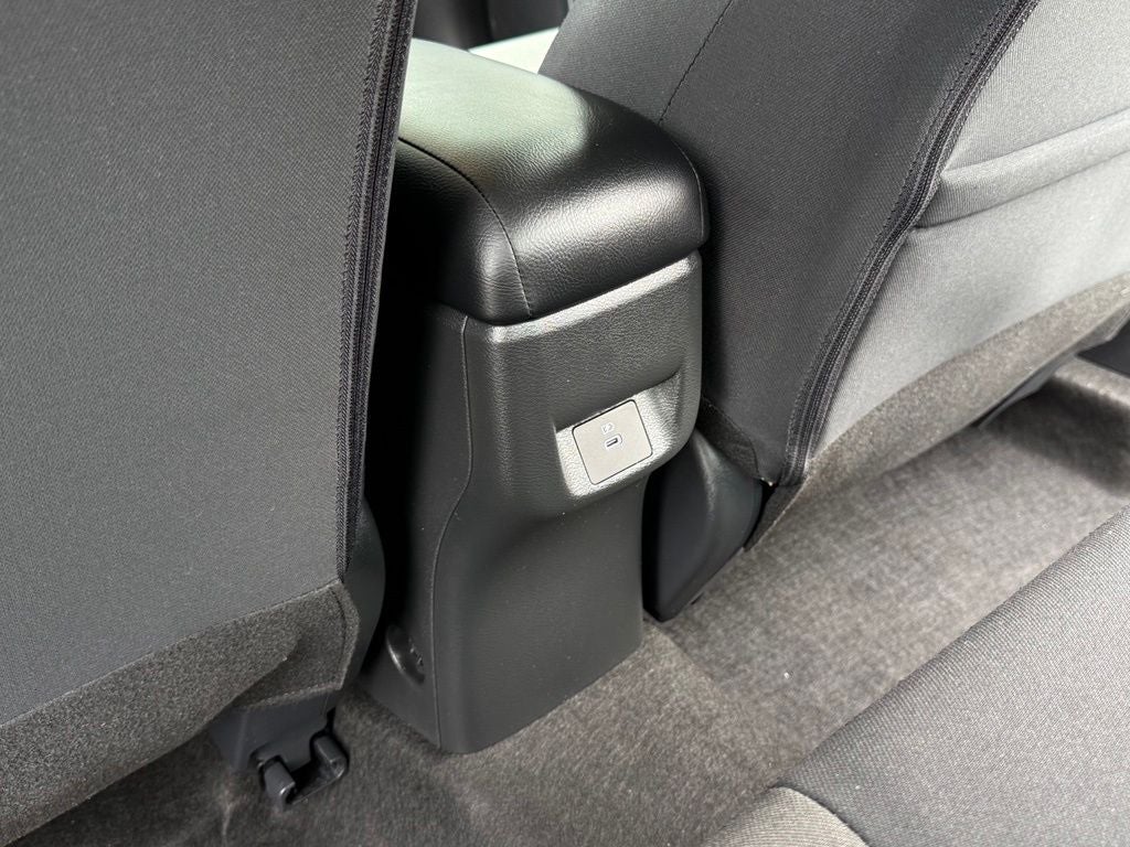 2025 Nissan Versa 1.6 SR Nissan Certified
