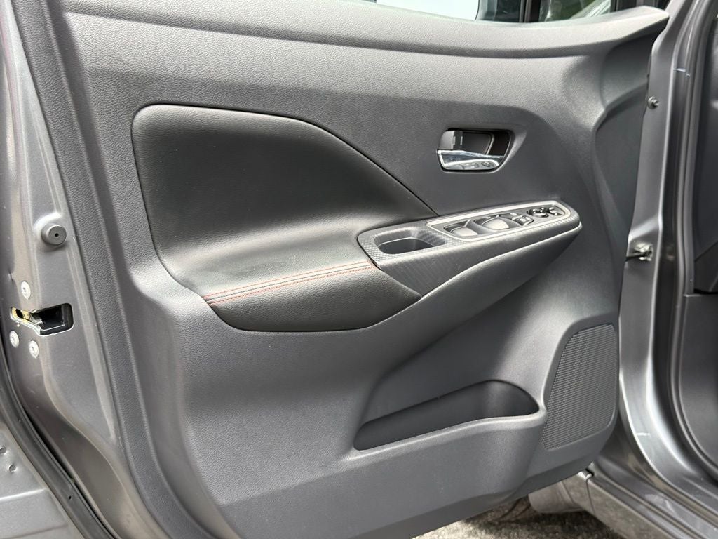 2025 Nissan Versa 1.6 SR Nissan Certified