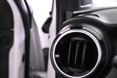 2023 Nissan Kicks SR Nissan Certified