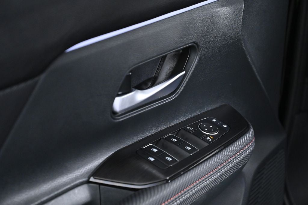 2025 Nissan Kicks SR Nissan Certified