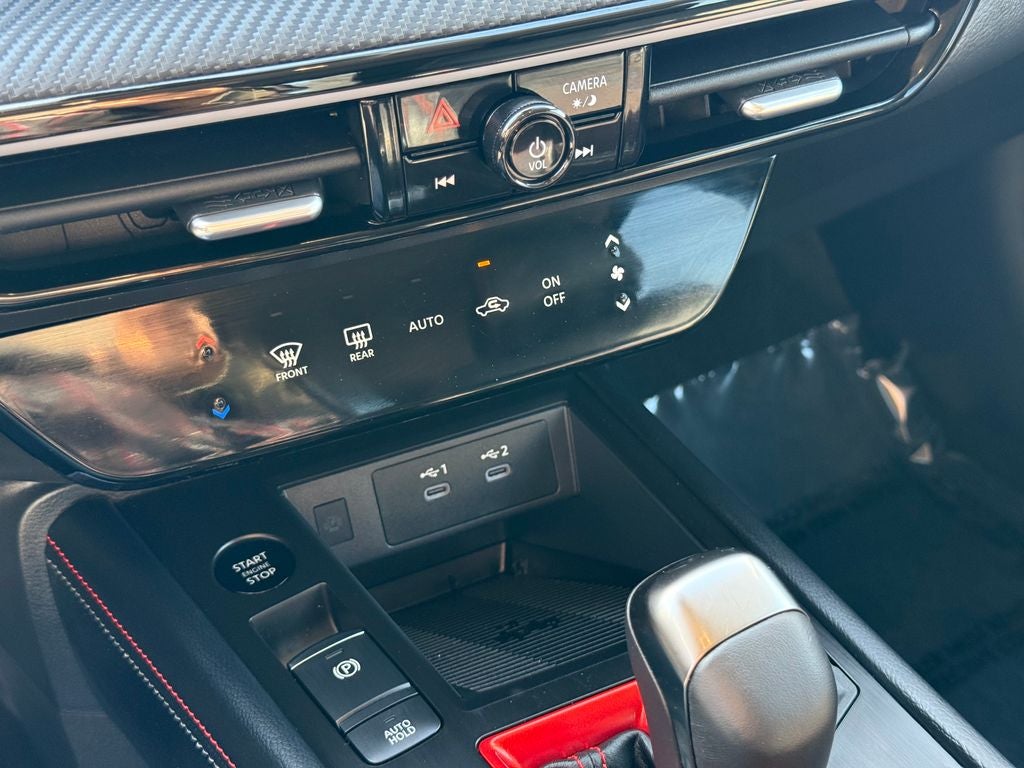 2025 Nissan Kicks SR Nissan Certified