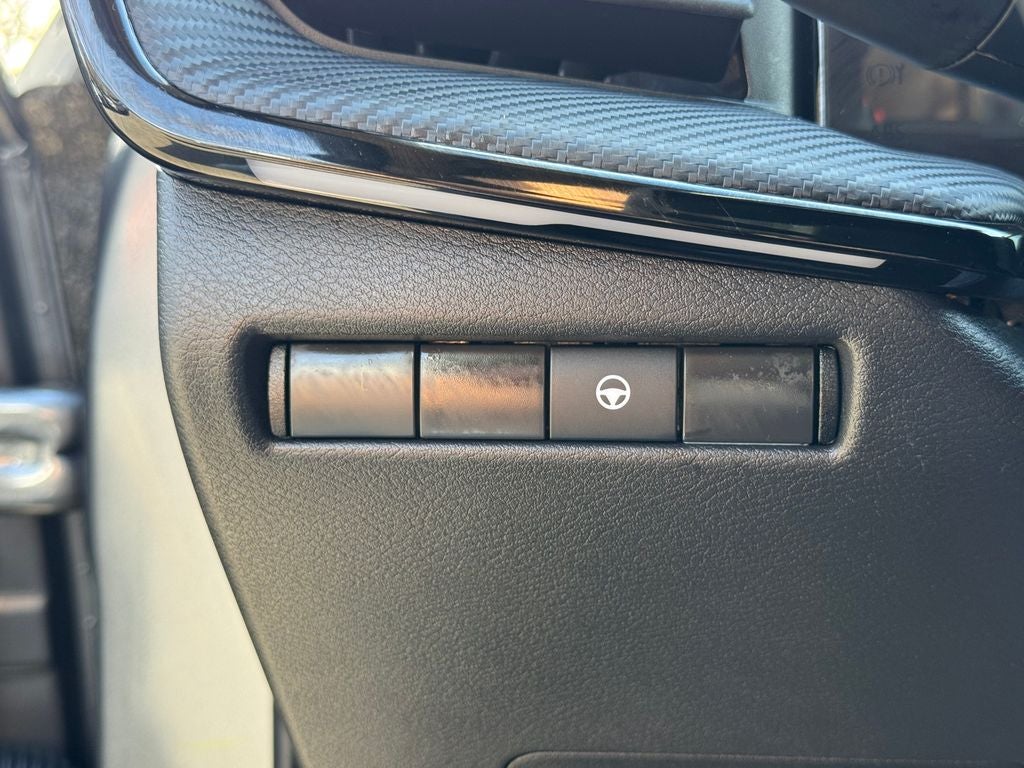 2025 Nissan Kicks SR Nissan Certified