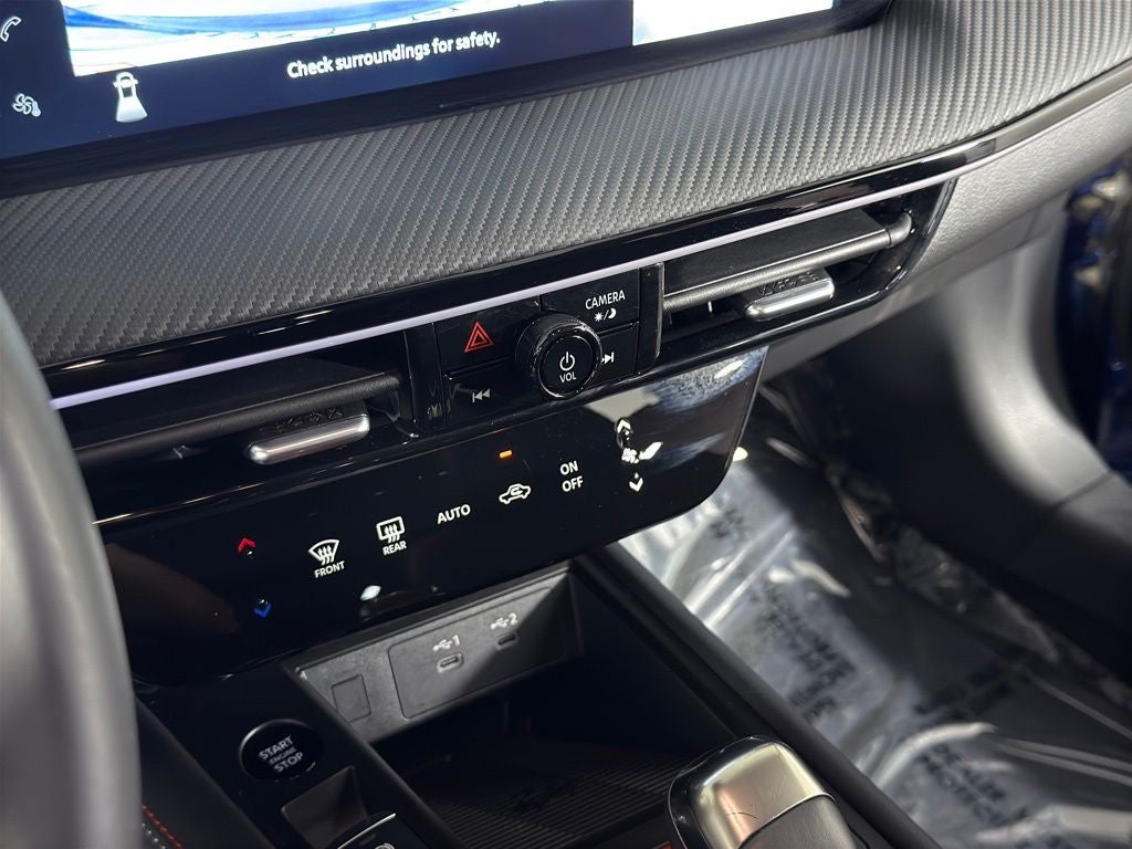 2025 Nissan Kicks SR Nissan Certified
