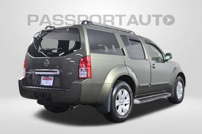 2005 Nissan Pathfinder LE