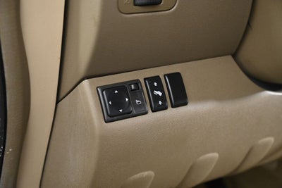 2005 Nissan Pathfinder LE