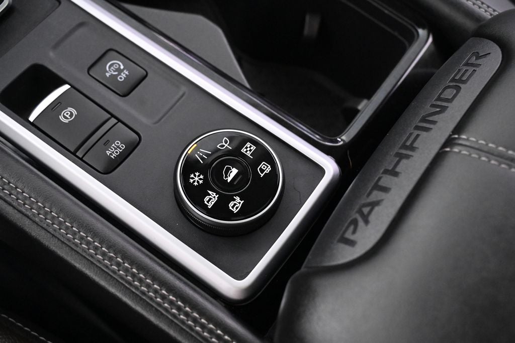 2025 Nissan Pathfinder Platinum Nissan Certified