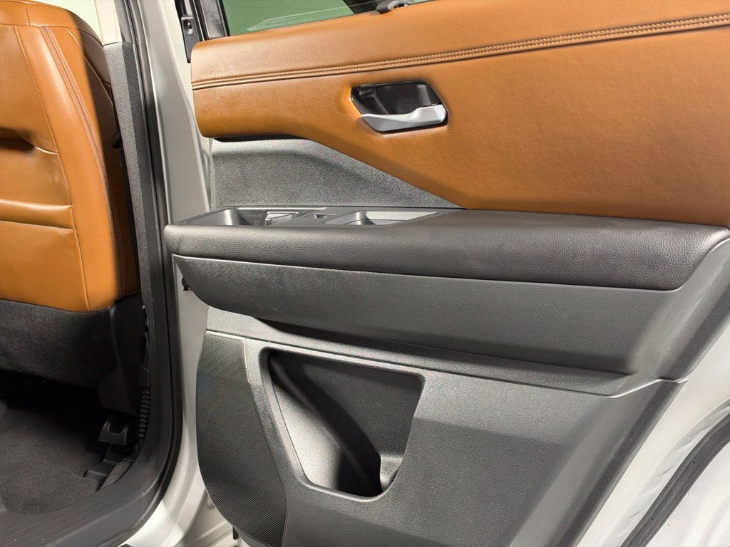 2023 Nissan Pathfinder Platinum Nissan Certified