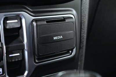 2020 Jeep Wrangler Unlimited Sahara Altitude