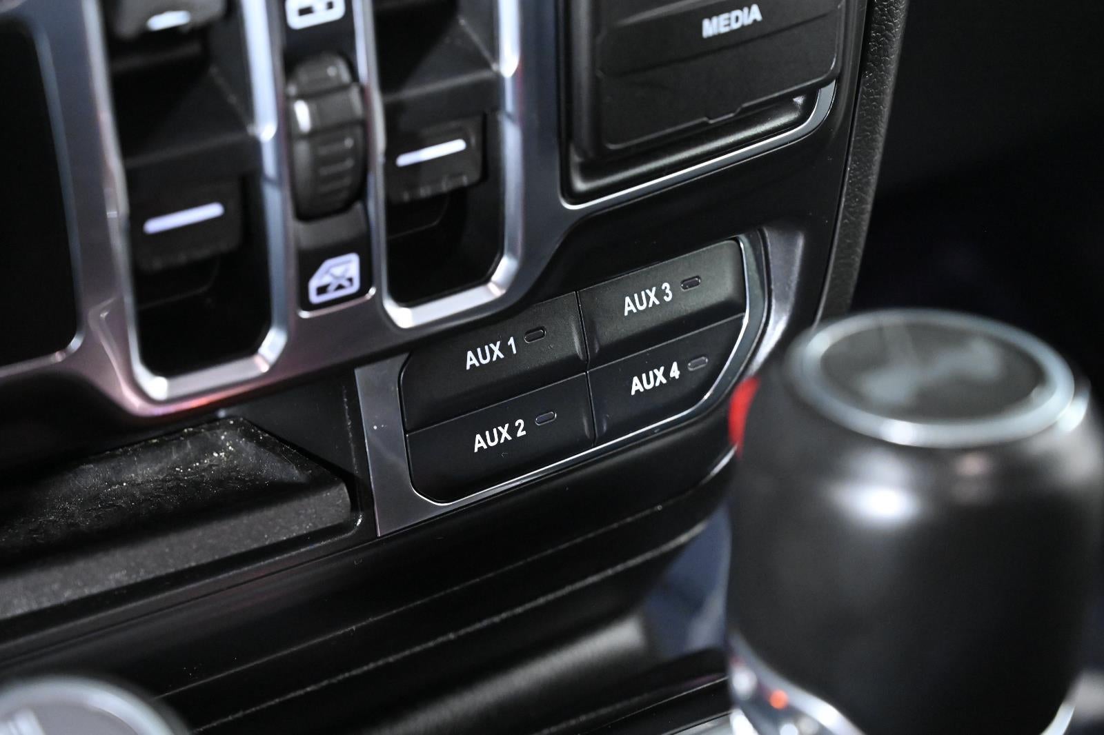 2020 Jeep Wrangler Unlimited Sahara Altitude