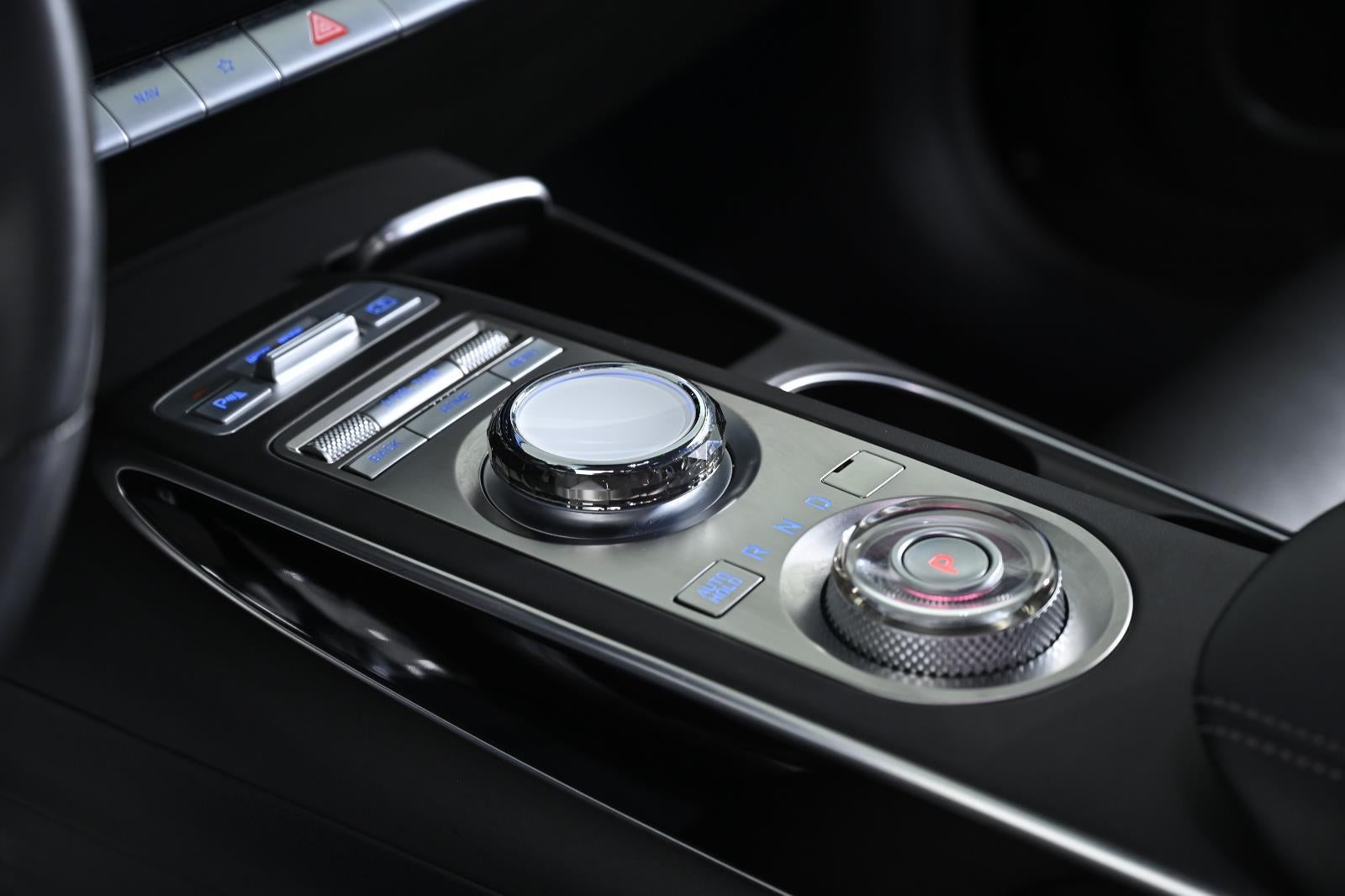 2025 Genesis GV70 2.5T