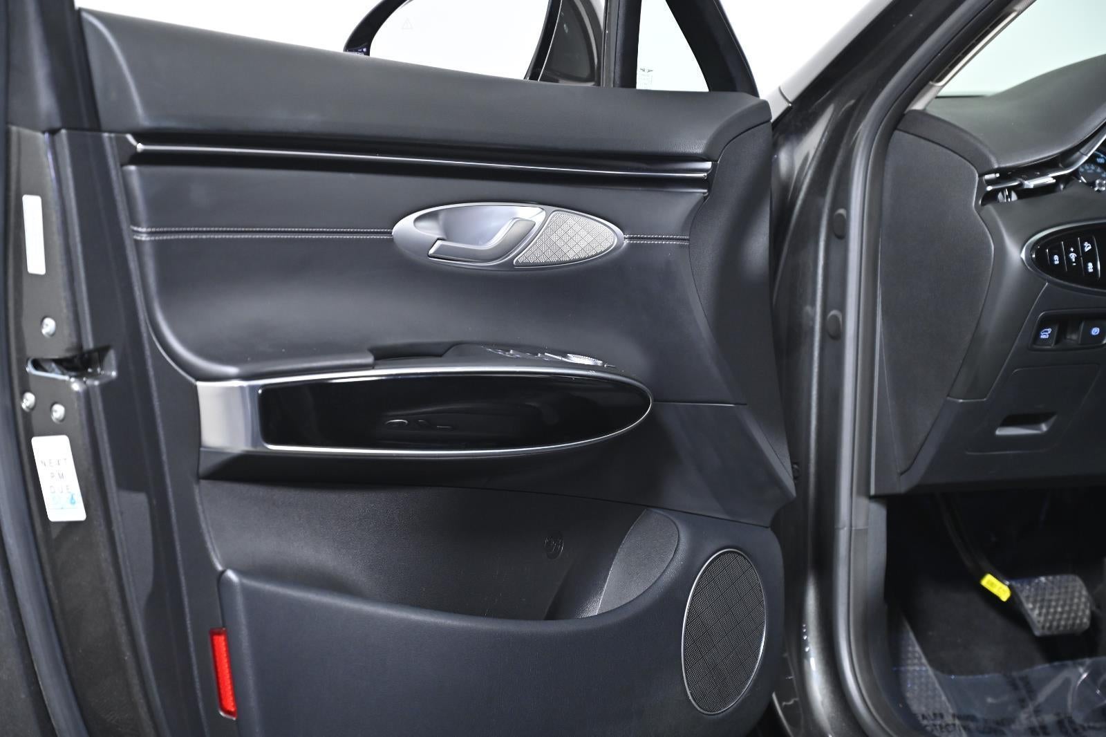 2025 Genesis GV70 2.5T