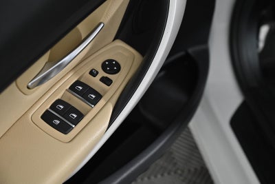 2018 BMW 3 Series 320i xDrive