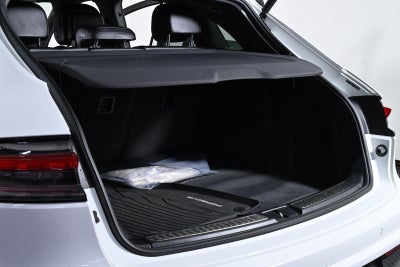 2024 Porsche Macan T