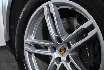 2022 Porsche Macan AWD