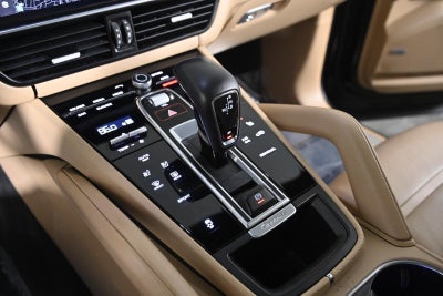 2023 Porsche Cayenne Base