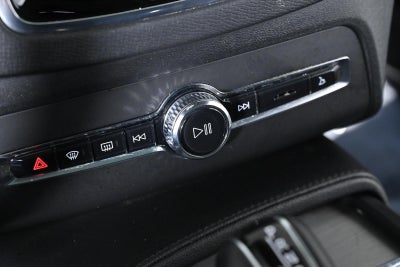 2022 Volvo XC90 Momentum