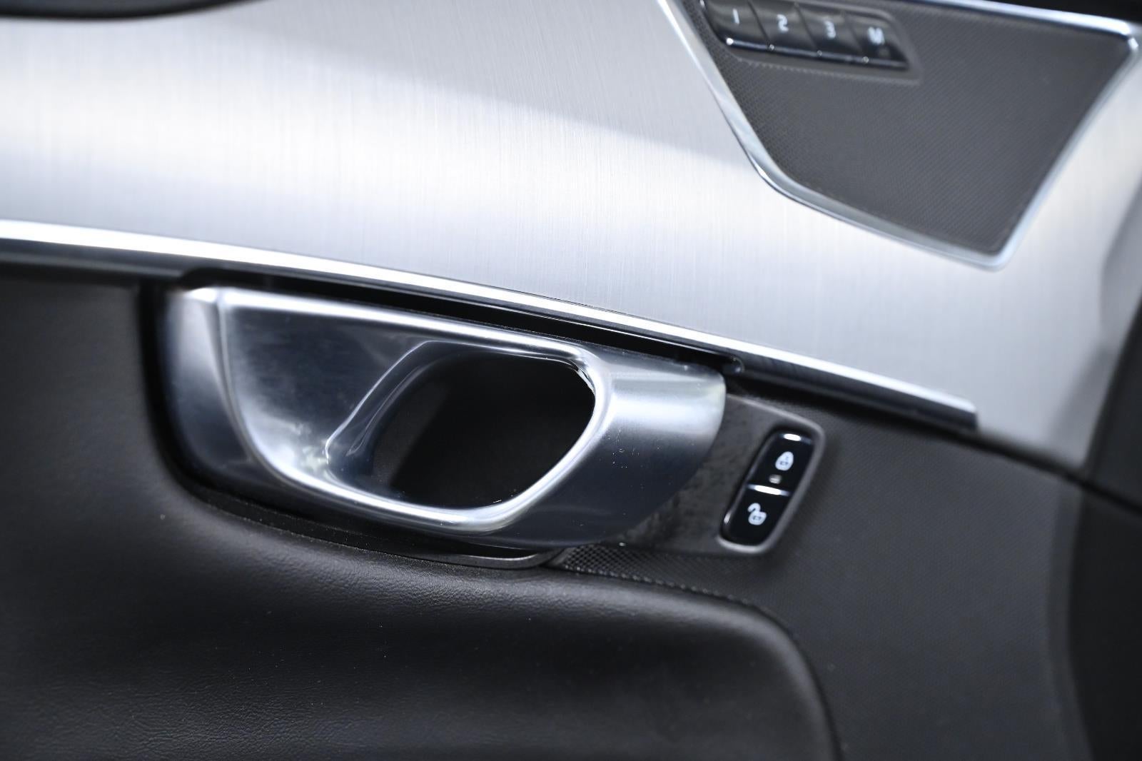 2022 Volvo XC90 Momentum