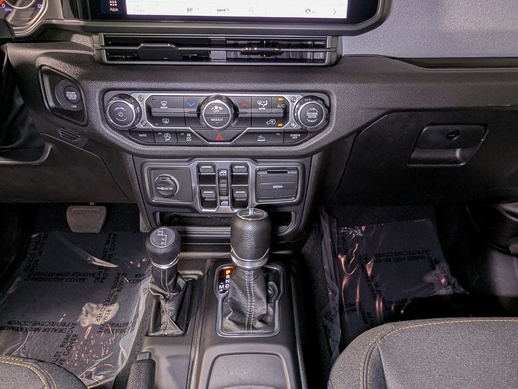 2024 Jeep Gladiator Sport
