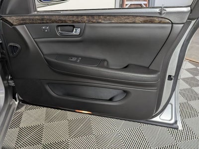 2008 Cadillac DTS Base