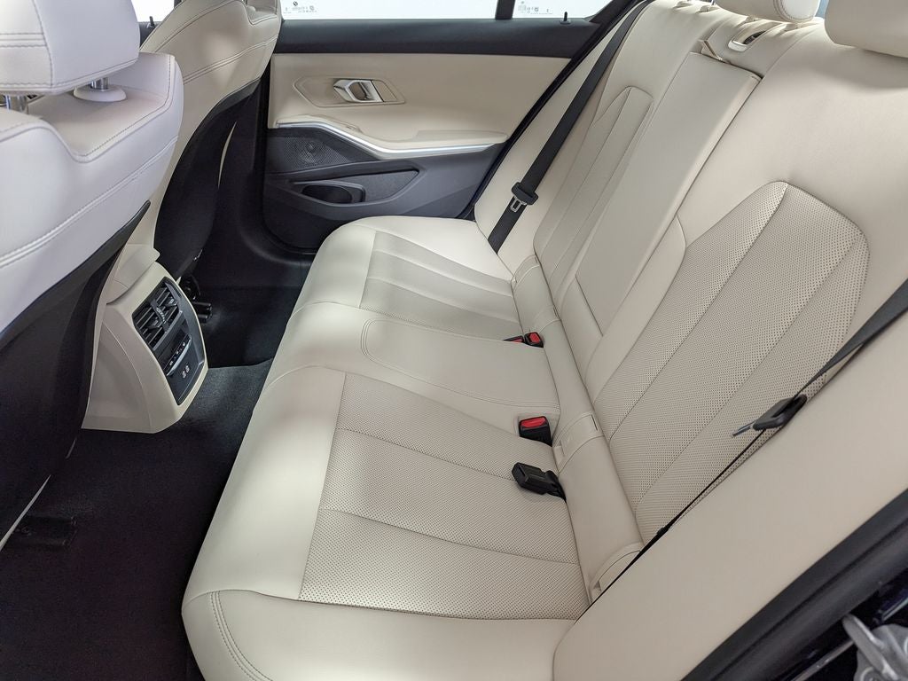2025 BMW 3 Series 330i xDrive
