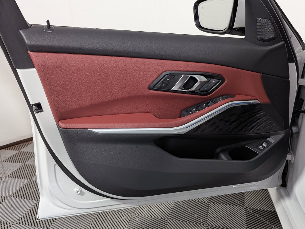 2024 BMW 3 Series 330i xDrive