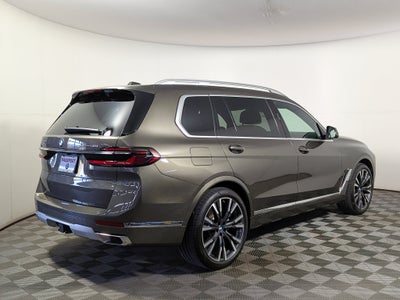 2025 BMW X7 xDrive40i