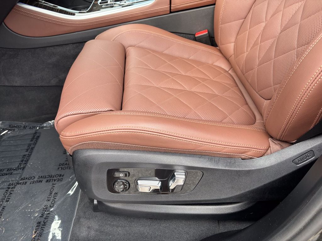 2025 BMW X5 M60i